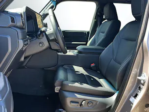 Toyota Land Cruiser 2.8 D 48V Invincible