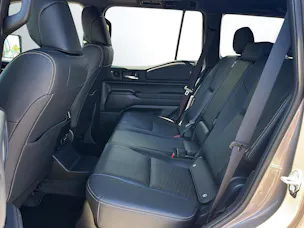 Toyota Land Cruiser 2.8 D 48V Invincible