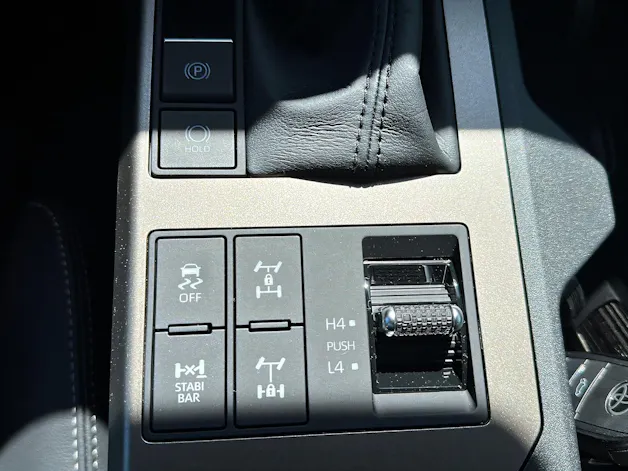 Toyota Land Cruiser 2.8 D 48V Invincible