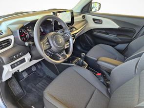 Fahrzeugbild SUZUKI Swift 1.2 Tradizio Top Hybrid 4x4 / ab 3,99% Leasing bei Abschluss einer Protect Autoversicherung