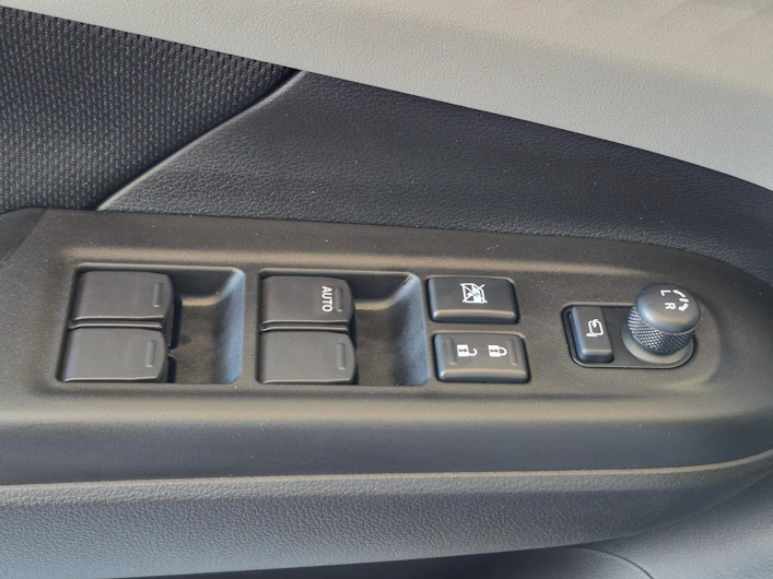 Fahrzeugbild SUZUKI SWIFT