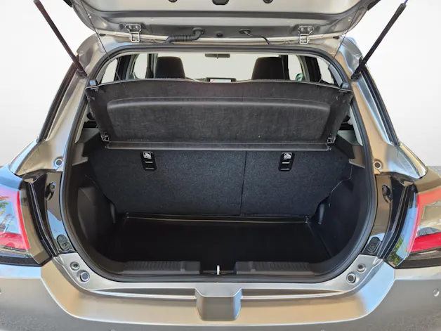 Suzuki Swift 1.2 Tradizio Top Hybrid 4x4 / ab 3,99% Leasing bei Abschluss einer Protect Autoversicherung