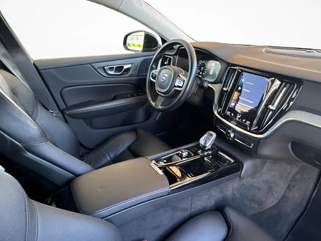 Volvo V60 2.0 T6 TE Inscription eAWD / Jetzt mit attraktivem 1.9% Leasing!