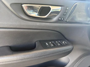 https://vehicle.imgix.net/4326228/4b86ebef-9e0f-4cef-8cab-75f2a8417401.jpg