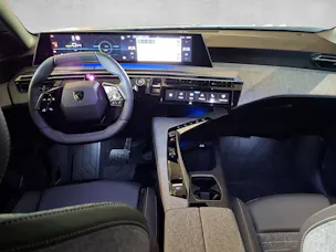 Peugeot 3008 e-Allure Premium AWD