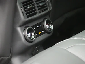 image du véhicule LAND ROVER Range Rover Velar 2.0 P400e Belgravia Edition