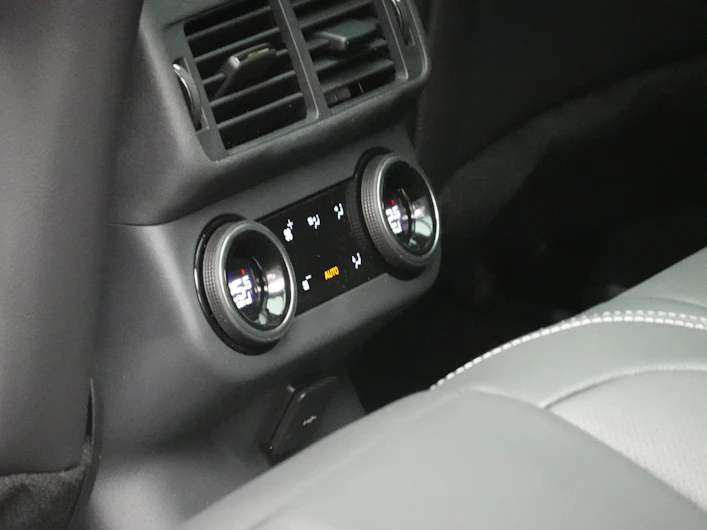 image du véhicule LAND ROVER RANGE ROVER VELAR