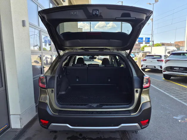 Subaru Outback 2.5i Luxury