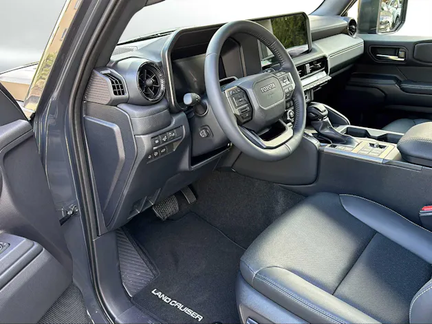 Toyota Land Cruiser 2.8 D 48V Style