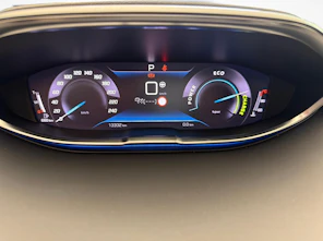 Fahrzeugbild PEUGEOT 3008 1.2 Hybrid GT