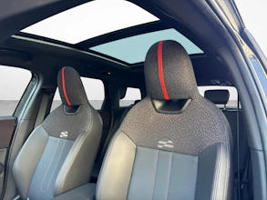 https://vehicle.imgix.net/4326566/4f15ad1e-fc86-4391-bde5-7fc85f5e5eca.jpg