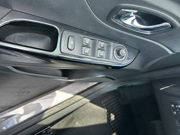 Renault Captur 1.2 TCe Swiss Ed. EDC S/S