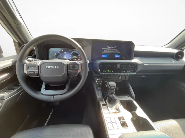 Toyota Land Cruiser 2.8 D 48V Style