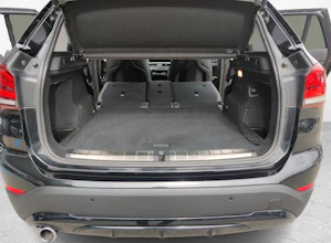https://vehicle.imgix.net/4326598/9c6e61cf-bc0f-4115-9bf8-5bb33037625a.jpg