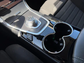 https://vehicle.imgix.net/4326601/acecbfc9-e153-43e8-bf54-c046e2ed3359.jpg