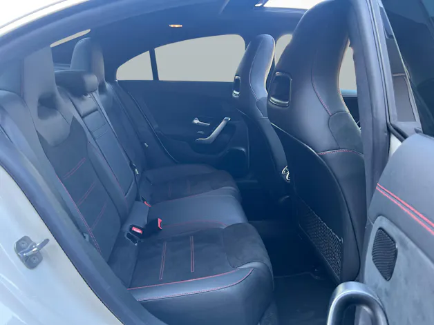 Mercedes-Benz CLA 250 AMG Line 4matic