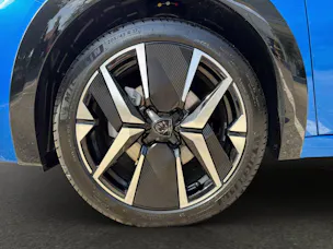 Peugeot 208 1.2 Hybrid 145 GT