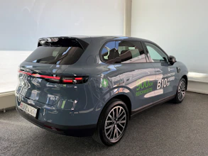 https://vehicle.imgix.net/4326753/e65e93e7-be58-4cb2-8a8a-b12cc79494ef.jpg
