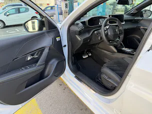 Peugeot 208 1.2 Hybrid 145 GT