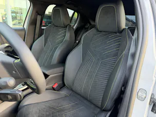 Peugeot 208 1.2 Hybrid 145 GT