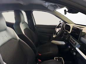 https://vehicle.imgix.net/4326777/29f66d46-9af7-4062-8489-d51dde885ef6.jpg