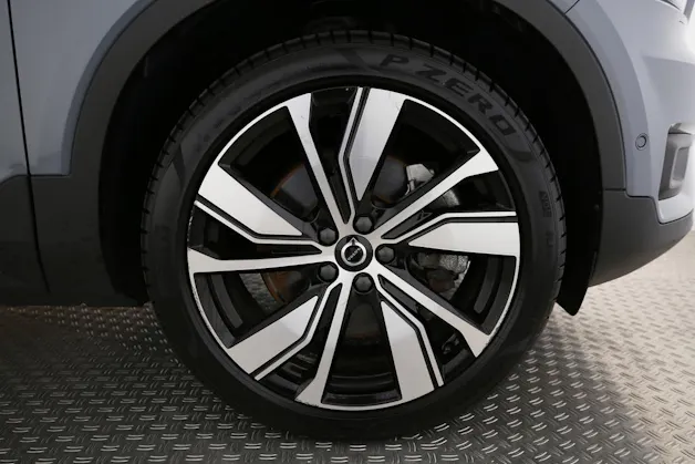 VOLVO XC40 P8 Twin Pro AWD