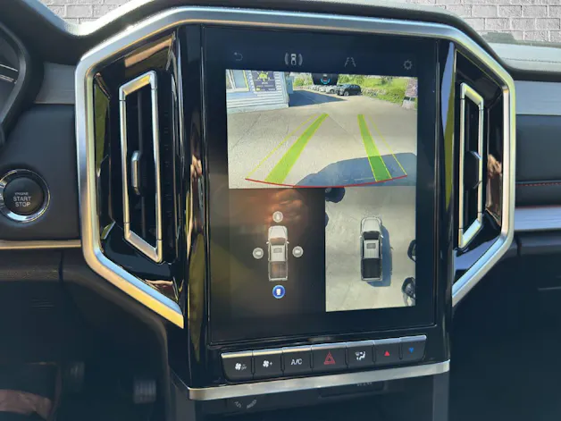 JAC T9 EV Luxury