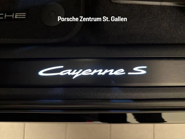 Porsche Cayenne S E-Hybrid Black Edition