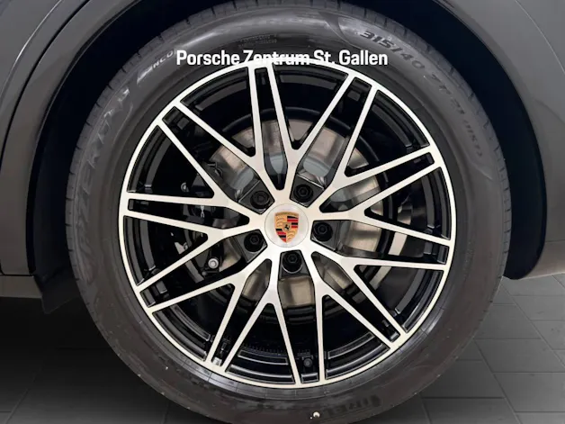 Porsche Cayenne S E-Hybrid Black Edition