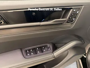 Porsche Cayenne S E-Hybrid Black Edition