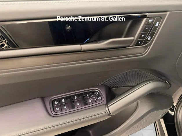 Porsche Cayenne S E-Hybrid Black Edition