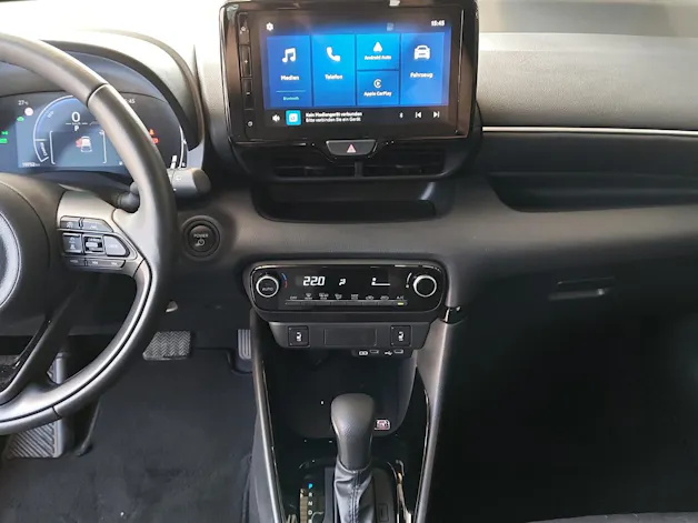 Toyota Yaris 1.5 VVT-i HSD Trend