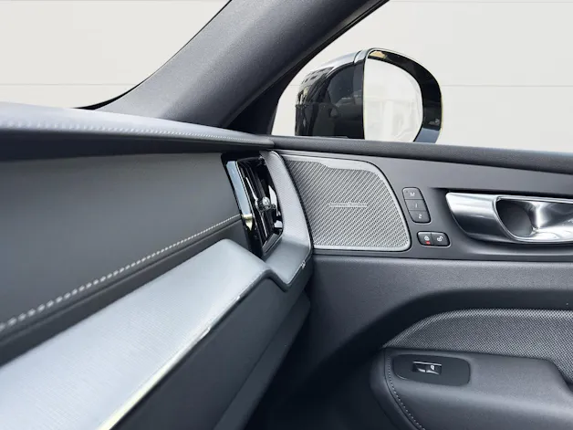 Volvo XC60 2.0 T6 TE Black Edition eAWD