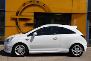 Opel Corsa 1.6 T OPC