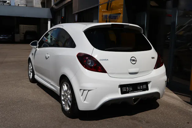 Opel Corsa 1.6 T OPC
