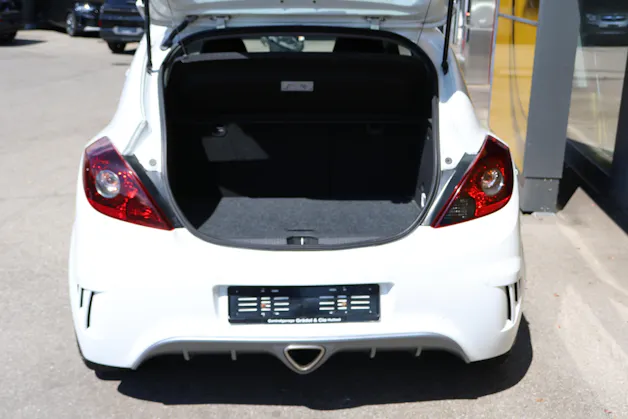 Opel Corsa 1.6 T OPC
