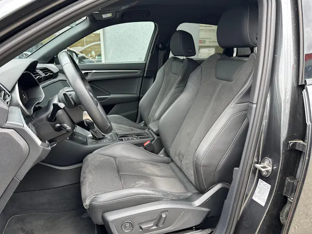 Audi Q3 45 TFSI e S line Attraction S-tronic