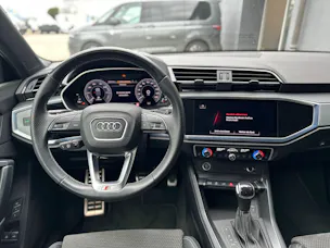 Audi Q3 45 TFSI e S line Attraction S-tronic