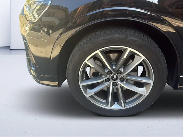 Audi Q3 40 TFSI S line quattro S-tronic