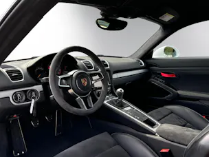 Porsche Cayman GT4