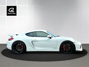 Porsche Cayman GT4