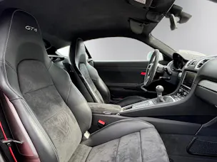 Porsche Cayman GT4