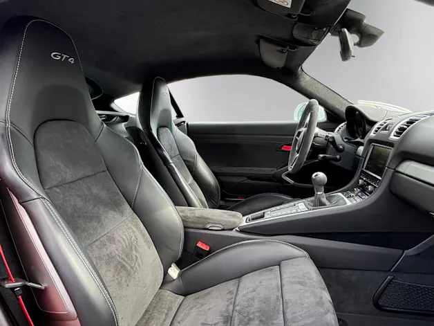 Porsche Cayman GT4
