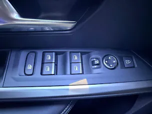 Peugeot 5008 145 Hybrid e-DCS6 GT