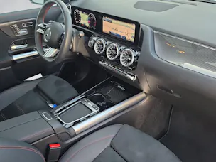 Mercedes-Benz GLA 220 4Matic 8G-DCT