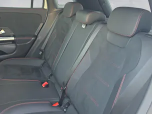Mercedes-Benz GLA 220 4Matic 8G-DCT