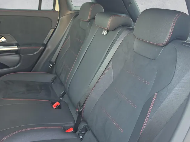 Mercedes-Benz GLA 220 4Matic 8G-DCT