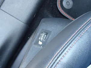 Peugeot 208 1.2 PureTech Roland Garros EAT6