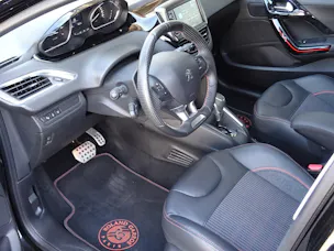 Peugeot 208 1.2 PureTech Roland Garros EAT6