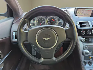 Aston Martin DB9 Touchtronic 2